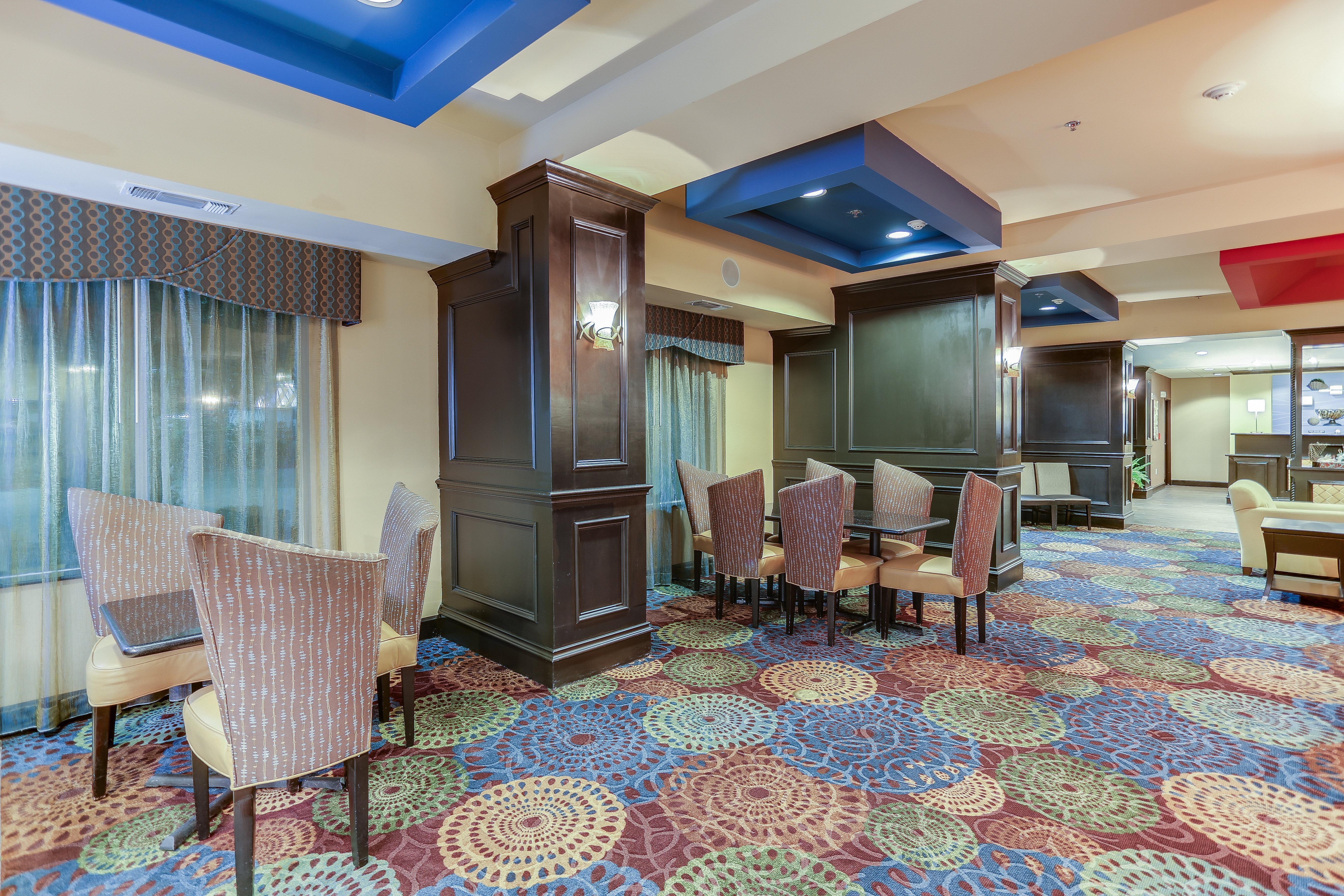 Holiday Inn Express Hotel & Suites Huntsville By Ihg Экстерьер фото