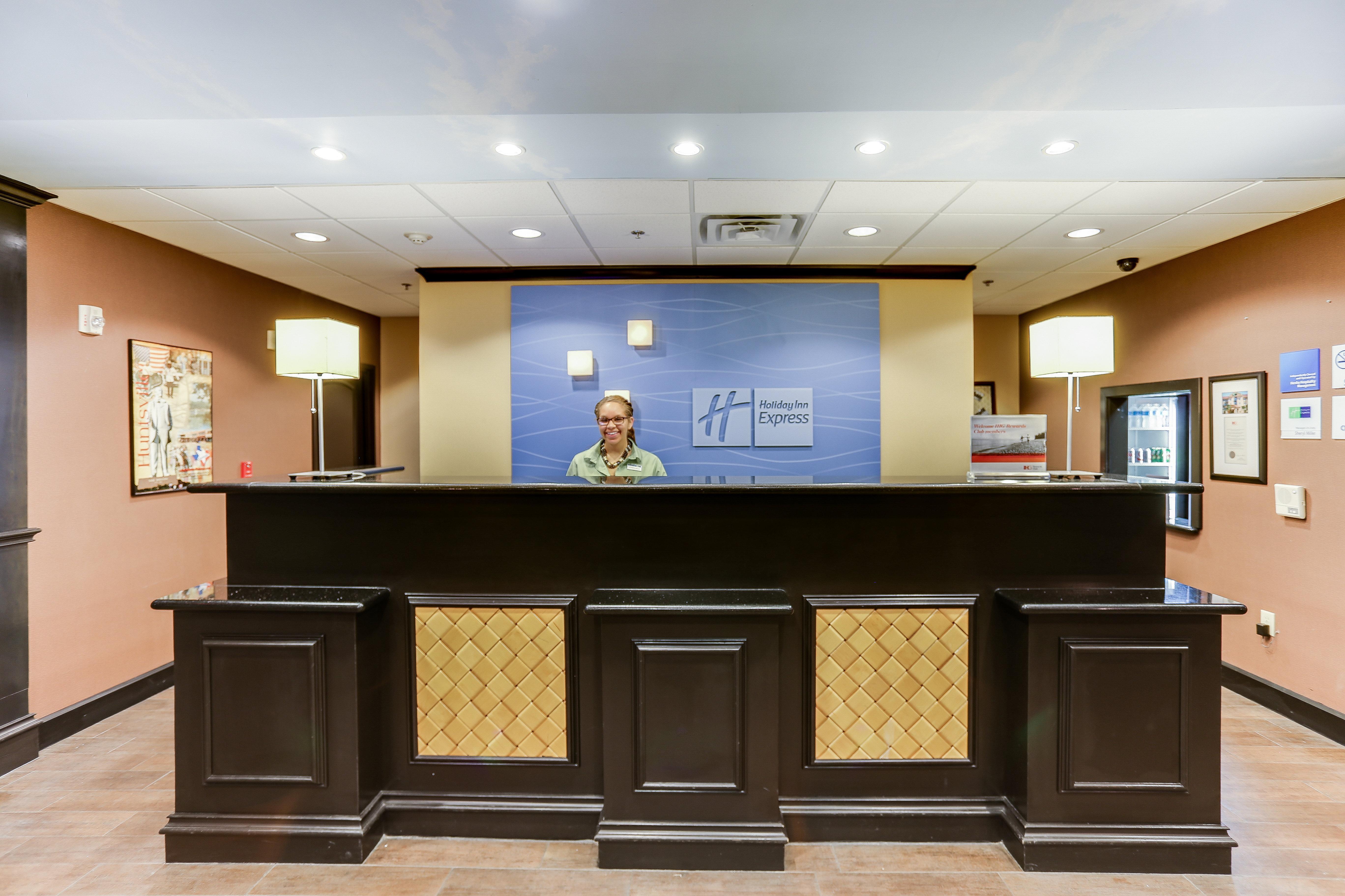 Holiday Inn Express Hotel & Suites Huntsville By Ihg Экстерьер фото