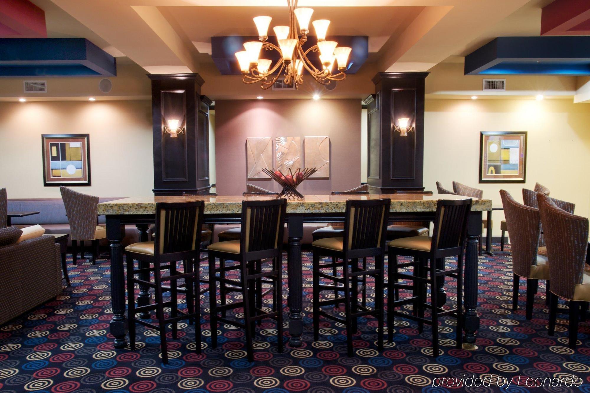 Holiday Inn Express Hotel & Suites Huntsville By Ihg Ресторан фото